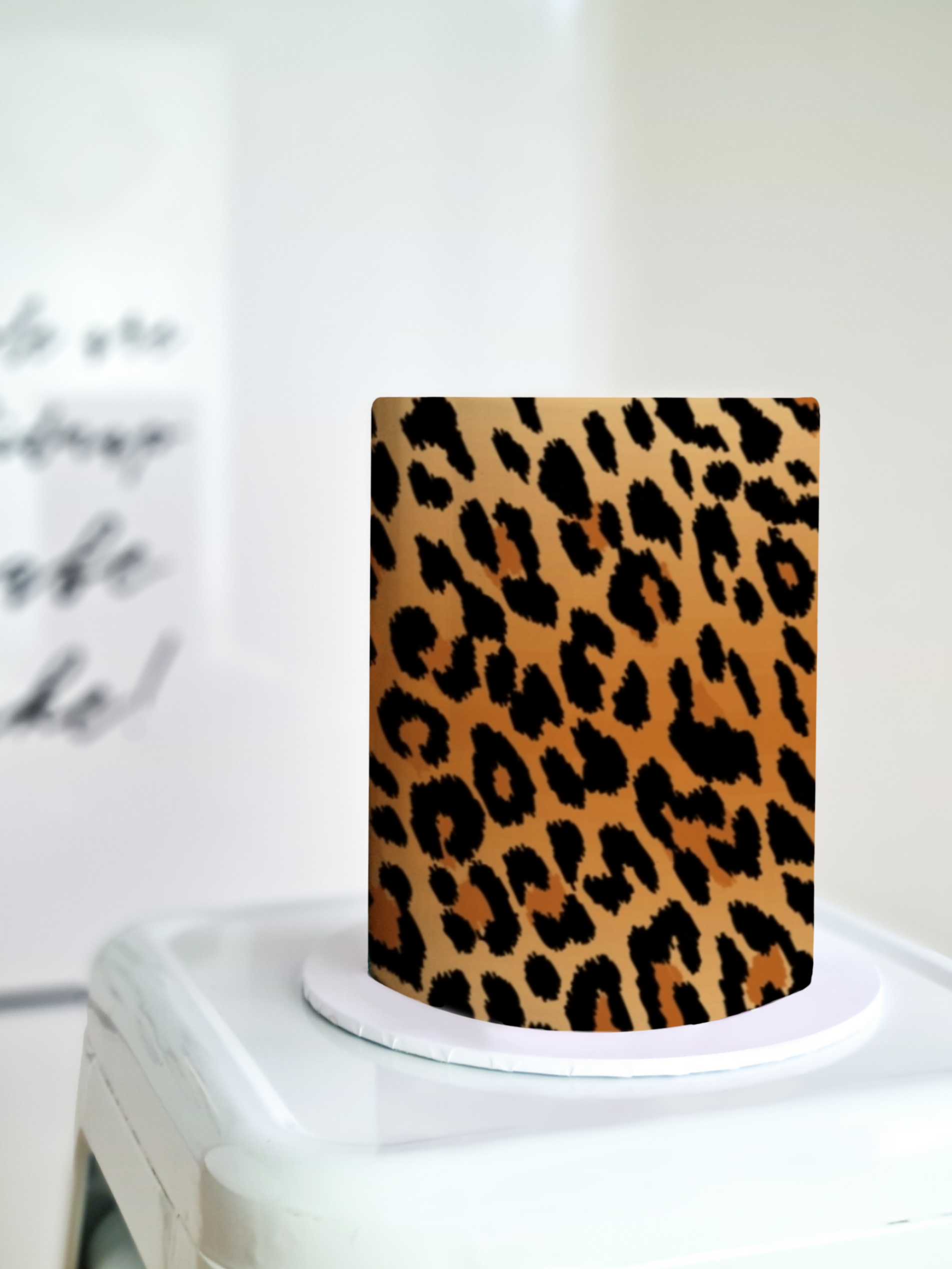 30th birthday cake | Leopard print cake, Cheetah birthday cakes, 30th  birthday ideas for women